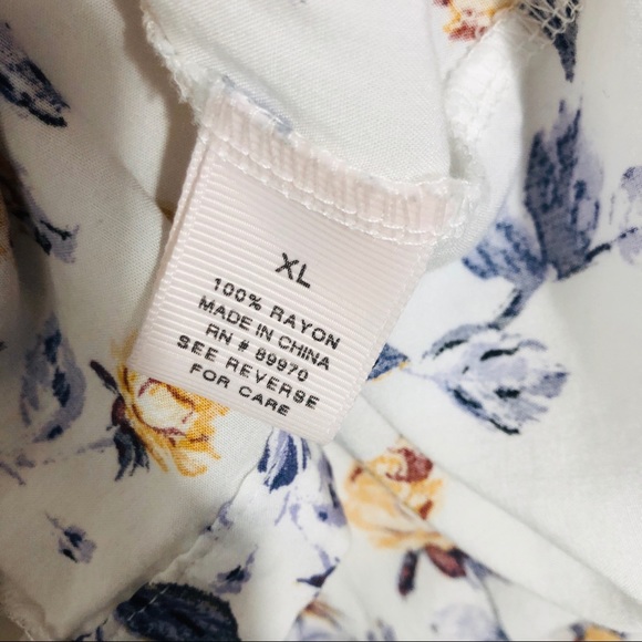 Floral Long Sleeve Button Down Blouse - Picture 3 of 5